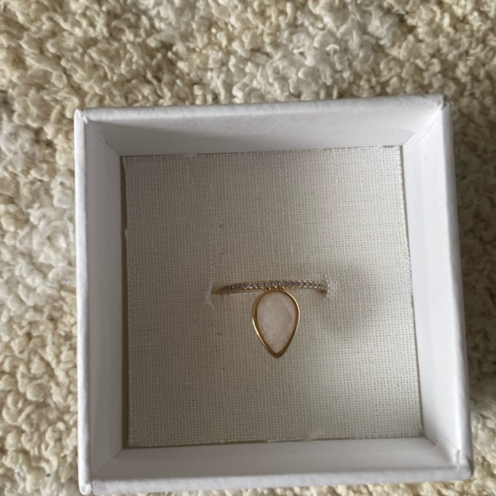 Melauie Auld rose quartz ring
